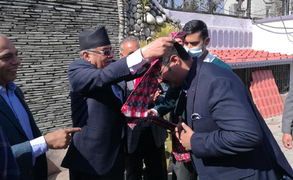 गाउँपालिका अध्यक्षसहितका थुप्रै जनप्रतिनिधि माओवादी केन्द्रमा प्रवेश